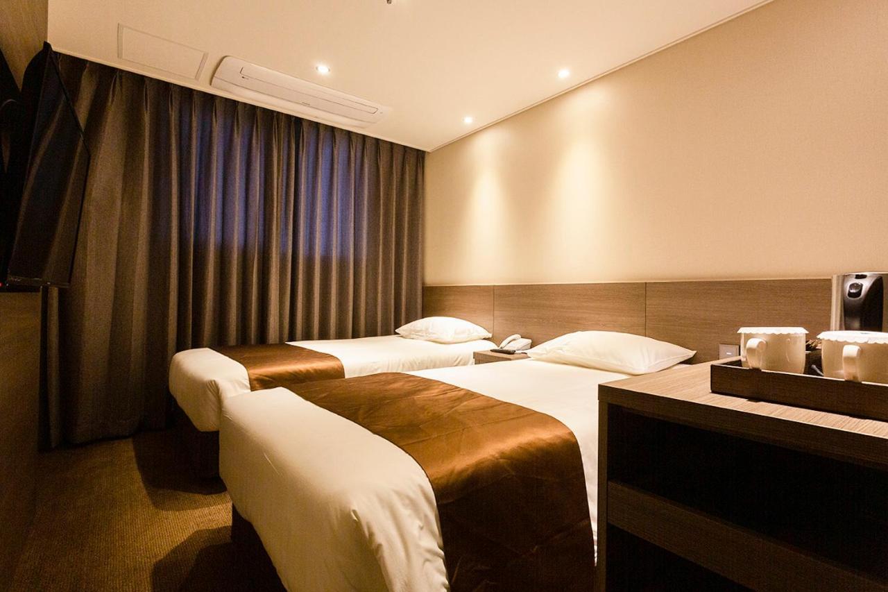 Grandmillions Hotel Seogwipo Bagian luar foto